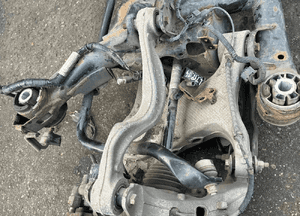 Zawieszenie tylne lewe tarcza zacisk wahacze półoś Land Rover Discovery Sport L550 2