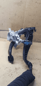 Pedały pedał hamulca sprzęgła Audi A6 C6 4F1721117F 4F1721316 4F1721140B 4