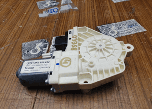 Silniczek Sterownik 8K0959801 8K0959802 8K0959811 8K0959812 Moduł Szyby Mechanizm Podnoszenia Przod Tyl Audi A4 B8 A5 Sedan Kombi 35