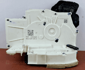 Audi OE Zamek drzwi Lewy Tył 85E839015G 2