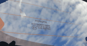 toyota yaris II 06-11 klapa kompletna 1E7 2