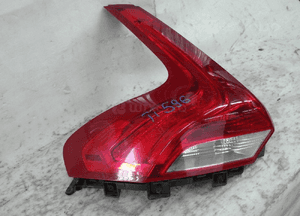 Volvo V40 ii lampa tylna lewa 2