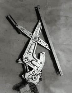 Podnośnik szyby prawy tył Mitsubishi Asx 1