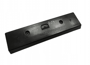 Podkładka dokładka tablicy rejestracyjnej nissan navara iv D23 962104KJ0A 1