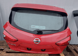 Nissan pulsar 14-18 klapa bagażnika kompletna 1