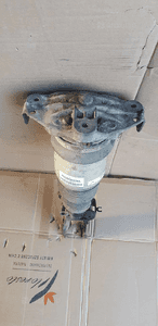 Amortyzator mcperson prawy przód przedni VW Touareg 7L 7L6412022AG 2