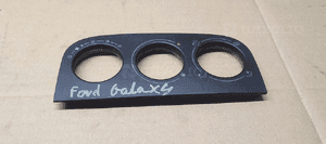 Osłona ramka konsoli dekor panelu nawiewu Ford Galaxy MK1 95NW18K257AFW 2