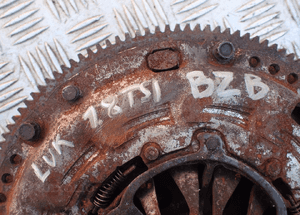 KOŁO DWUMASOWE SPRZĘGŁO 06J105266B VW AUDI 1.8 T RADOM 2