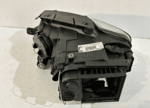 VW PASSAT B6 Lampa przednia Xenon R - 14818 5