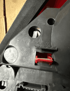 MERCEDES CLK 209 lift lampa tył tylna lewa 5