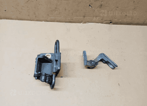 Zawias zawiasy drzwi prawy przód para Audi A3 8P 3D LX7Z 6
