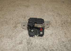 Zamek Klapy Bagażnika Tył Tylny Mercedes A W169 1697400135 3PIN 1