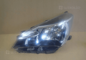 Lampa lewa reflektor toyota yaris 3 iii lift 2014- 1