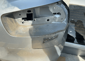 Klapa bagaznika kompletna citroen C4 ii picasso fv 9