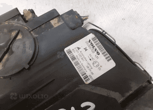 Przod przednia lampa lewa volvo V50 S40 3