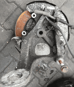 Audi A4 B8 piasta zwrotnica tył tylna prawa  lewa 3