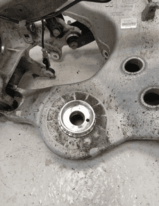 LAND ROVER DISCOVERY V L462 RANGE ROVER SPORT L494 ZWROTNICA Z PIASTĄ WAHACZE LEWY TYŁ ORYGINAŁ 6