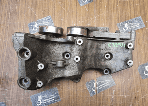 Łapa 06B903143L Uchwyt Alternator Mocowanie Wspornik 1.6 ALZ 2.0 ALT FSI 1.8 T AUDI A4 B6 B7 VW Passat 06B903143L 1