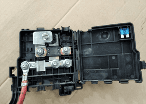 Volvo C30 S40 V50 1.6 D skrzynka bezpiecznikow 1