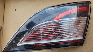 Mazda 6 GH 08-12 kombi lampa tył tylna prawa lewa w klape  KOITO 3