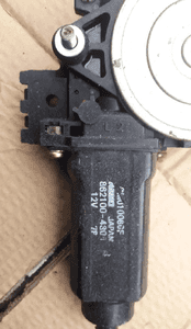 Mazda 323f ba 94-98 Podnośnik szyby Lewy przód 5