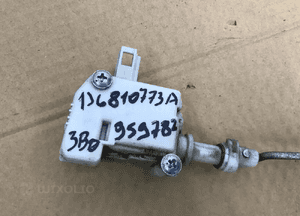 Siłownik klapki wlewu Vw Golf 4 IV 97-06r 1J6810773A 2