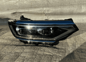Vw passat B8 lift full led lampa matrix 2
