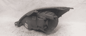 Przod przednia lampa prawa ford fiesta MK6 2