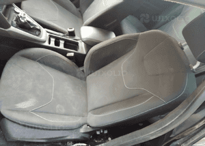Ford Focus MK3 lift fotel przod przedni prawy 2
