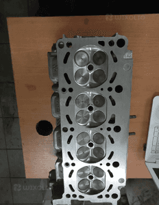 głowica lewa bmw land rover 4.4 v8 1745461 po regeneracji 1