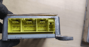 INFINITI G37  moduł sensor poduszek airbag   98820JL30A 2