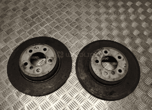Bmw F30 F31 F32 tarcza hamulcowa tył 6864899 1