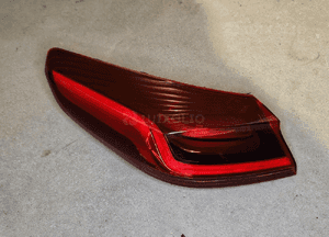 KIA XCEED lift 22R LAMPA LEWA TYLNA 92401-J7350 2