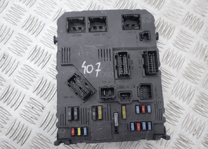 MODUŁ Skrzynka Bezpieczników BSI Peugeot 407 1