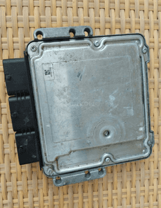 STEROWNIK SILNIKA KOMPUTER FREELANDER EVOQUE 2.2D EJ32-12C520-VC 0281019622 3