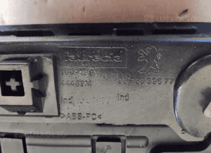Radio ekran wyświetlacz ramka peugeot 208 2008 4