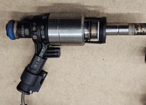 Audi A4 B8 1.8 TFSI wtryskiwacz 0261500057 06H906036F 1