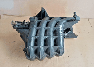 Kolektor ssący VW Bora 1.4 16V 036129711CE 2