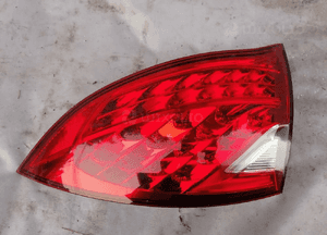 Lampa prawa prawy tył Porsche Cayenne II 7P5945096 1
