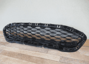Grill gril atrapa ford fiesta MK8 viii st 2018- 3