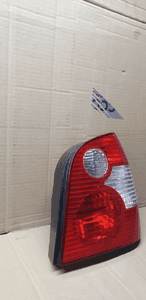 Lampa prawy tył tylna prawa VW Polo 9N 6Q6945096B 6Q6945112A 2