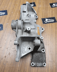 Łapa 06B903143F Podstawa Mocowanie Alternatora Sprezarki 1.6 Audi A4 B5 VW Passat 3