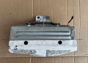 Airbag poduszka powietrzna pasażera kokpitu AH22-042A96 Land Rover Discovery 4 IV 3