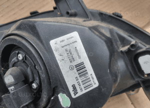 Opel Zafira A 1 I lampa przód przednia prawa 4