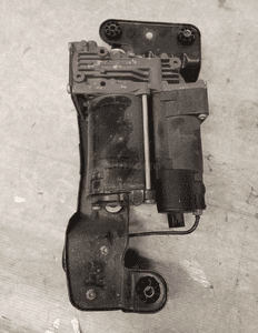 BMW X6 E71 X5 E70 4.4 V8 KOMPRESOR POMPA ZAWIESZENIA NIVO 6789938 2