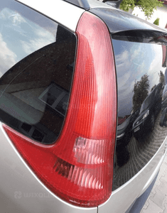 Peugeot 206 SW kombi lampa tyl tylna prawa 2