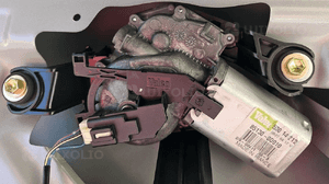 Toyota Yaris I 1 mechanizm silniczek wycieraczki tył tylnej Valeo 85130-0D010 1