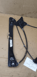 Mechanizm podnośnik szyby prawy przód Skoda Rapid 5JA837462 2