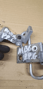 Zawias zawiasy drzwi prawy tył para Audi A4 B6 8E0833412 1
