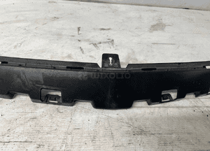 10712. mercedes W205 wzmocnienie zderzak przód A2058851165 3